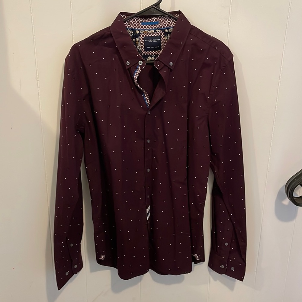 Men’s Large long sleeve button down. Maroon with white polka dots.